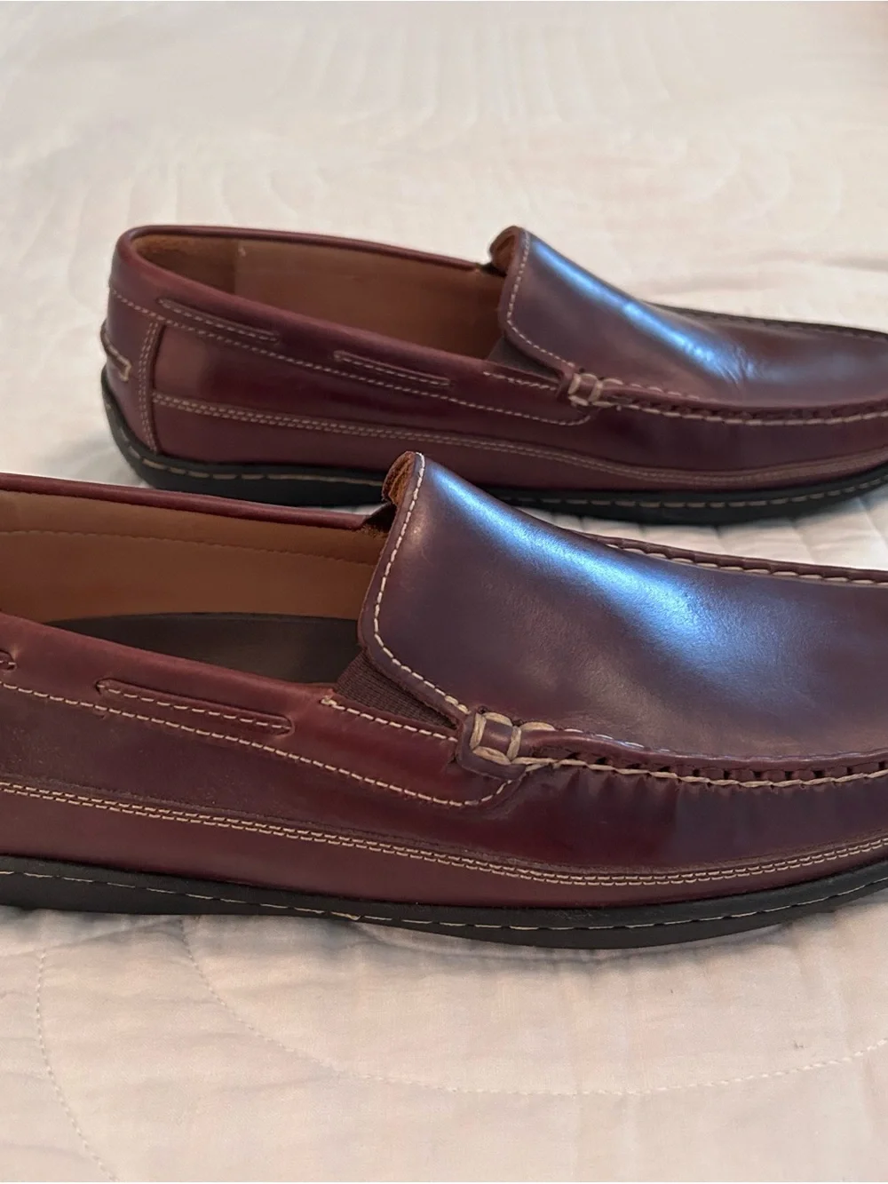 Johnston & Murphy Men's Sheepskin Leather Slip-On Loafers